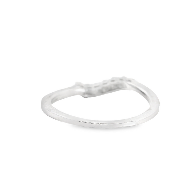 14K WG CURVED DIAMOND WEDDING