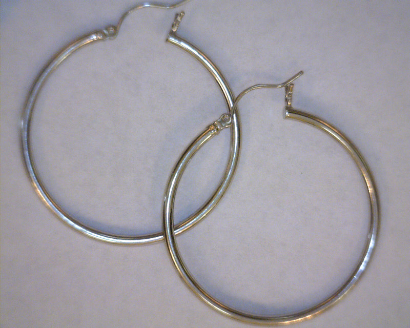 14K WG HOOPS 3.1 GRAMS