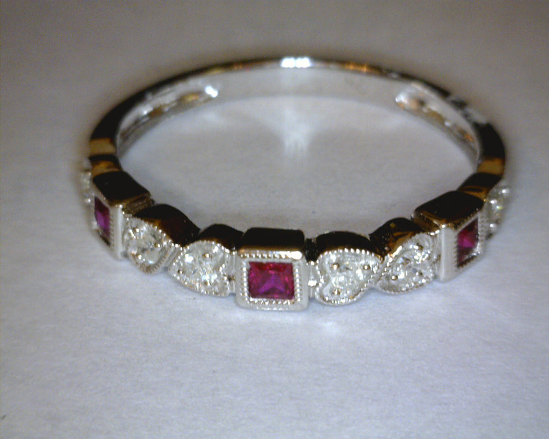 10K WG RUBY & DIAMOND RING RUB