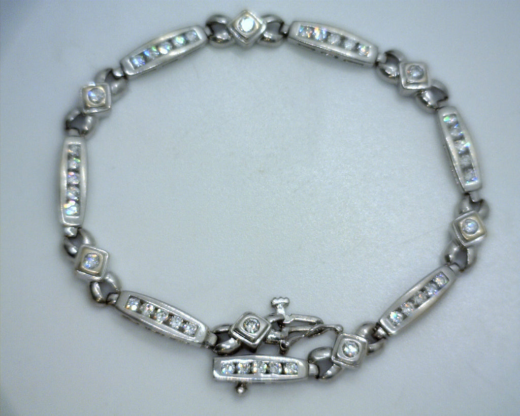 18K WHITE GOLD DIAMOND BRACELET