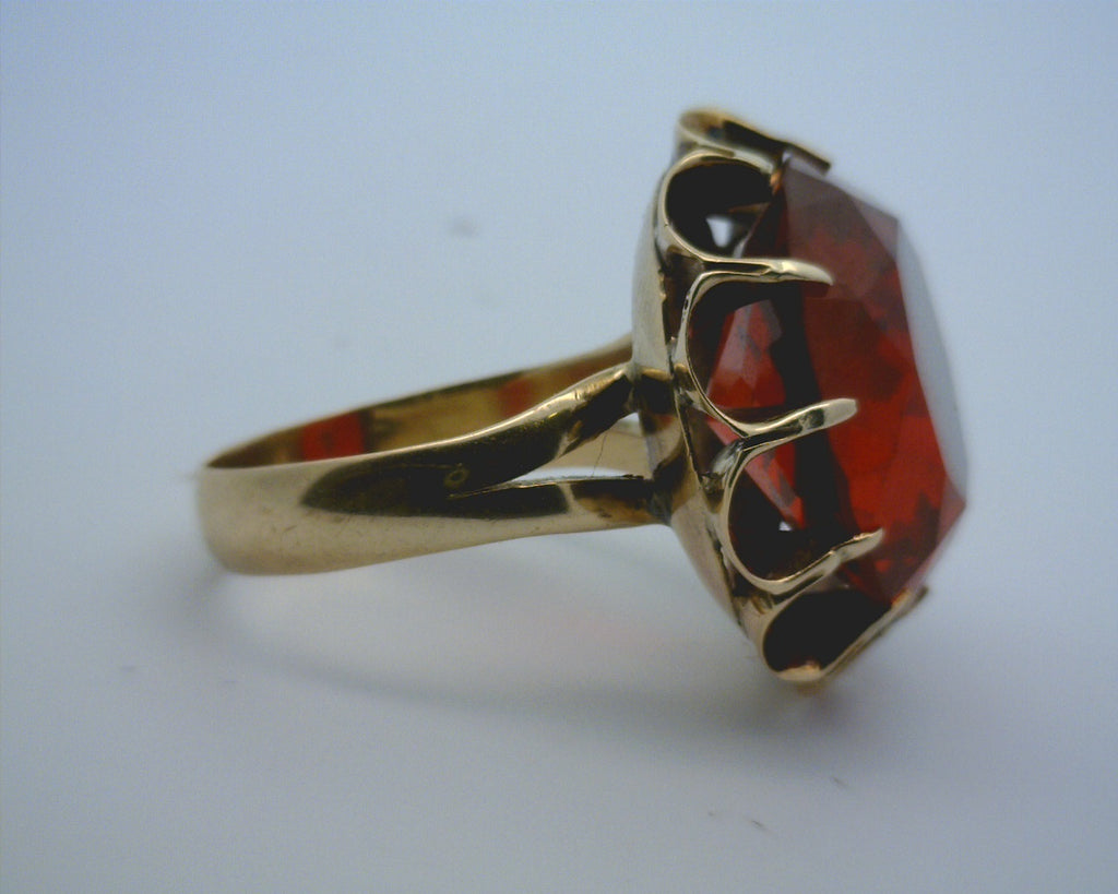 14K YG Red Glass Ring