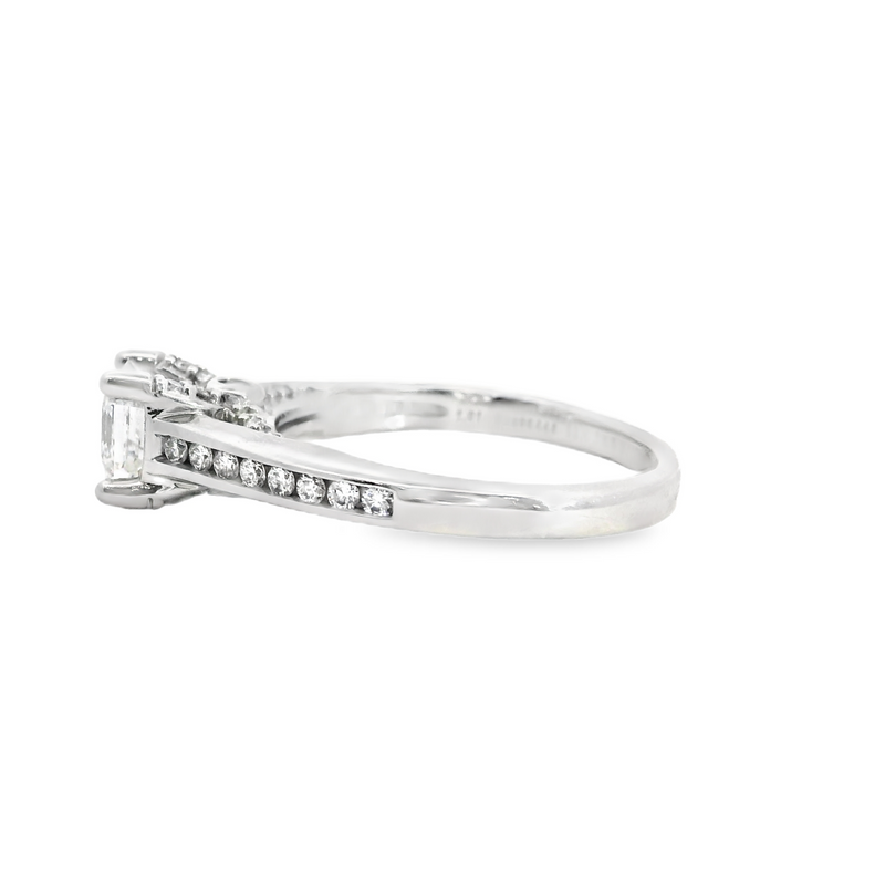 18K WG DIAMOND RING