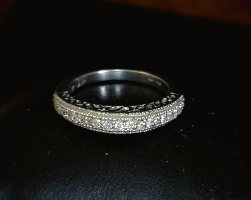 14K WG DIAMOND BAND