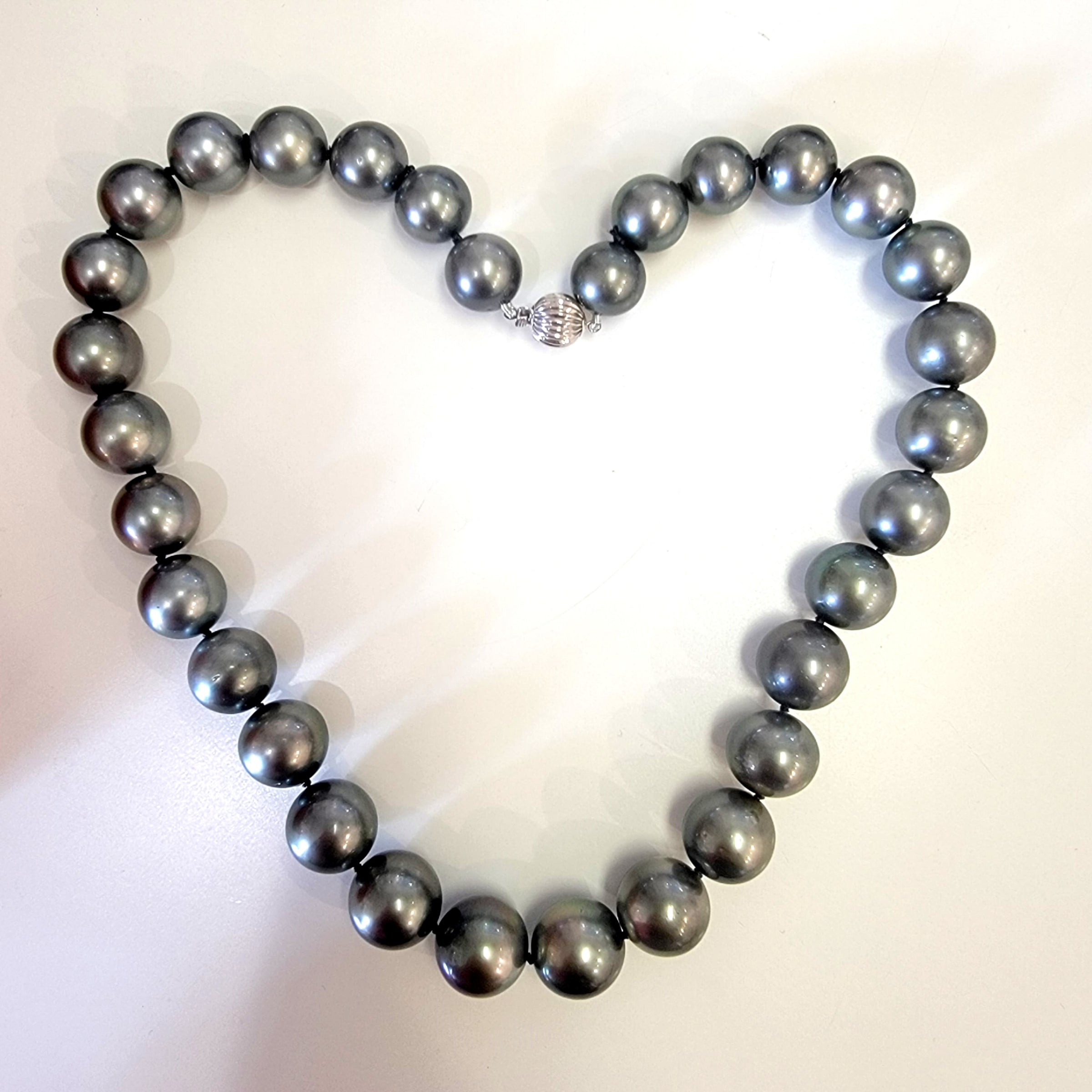 Tahitian Pearl Necklace 12-15 mm Natural Dark Color and High Luster | The  South Sea Pearl