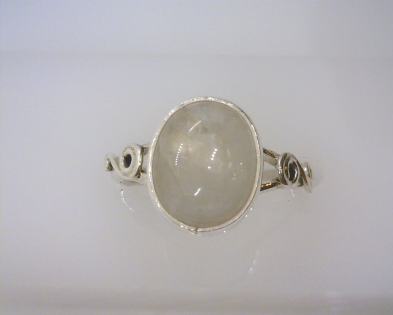 STERLING SILVER MOONSTONE RING