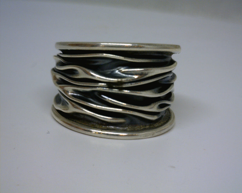 STERLING SILVER WIDE RIBBED RI