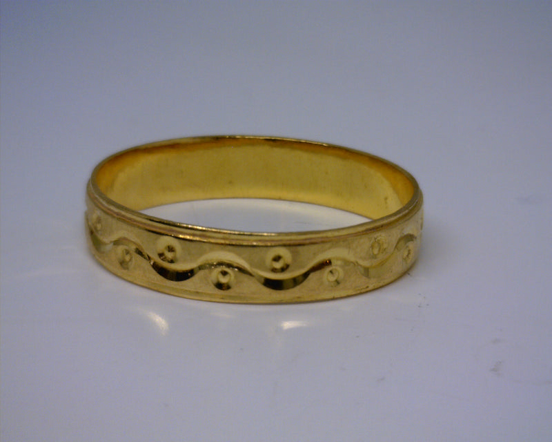 22K GOLD BAND 4.25MM SIZE 9.25