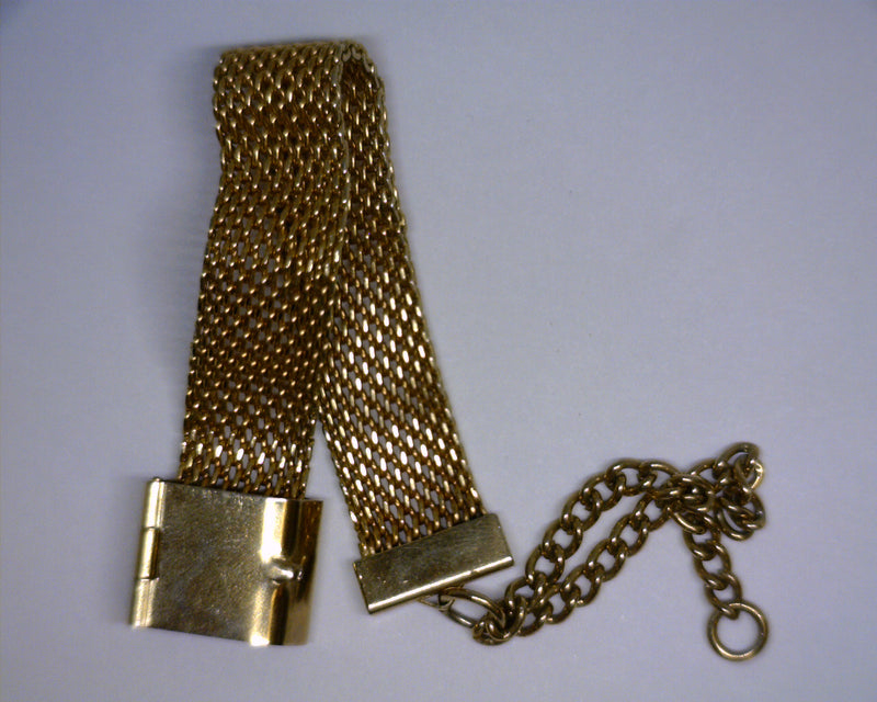 GOLD TONE WATCH FOB