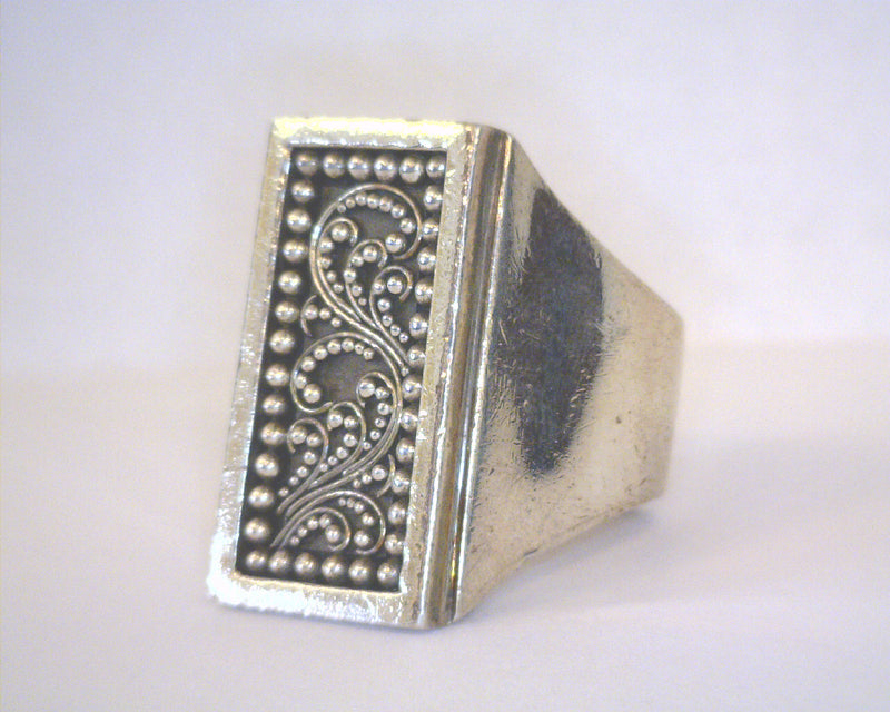 STERLING SILVER LOIS HILL RING