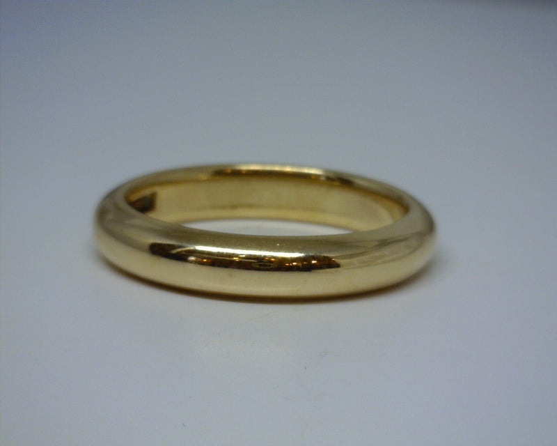 14K YELLOW GOLD BAND 4MM SIZE